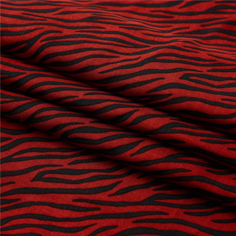 Fabrik cetakan haiwan zebra belang merah ringan 100% rayon poplin